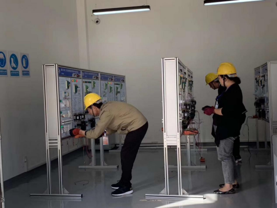 報考電工證需要什么資料？