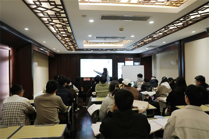 武漢初陽教育2025年統(tǒng)招專升本線下培訓班1月新班火熱招生-圖3
